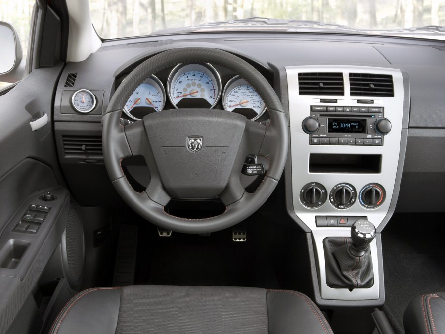 Dodge Caliber 2008 салон