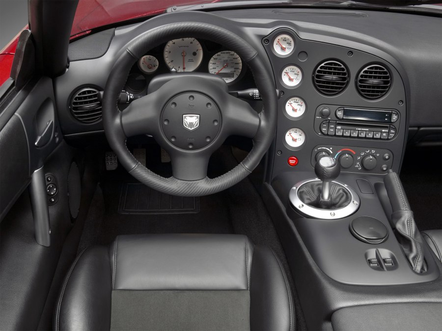 Dodge Viper 2008 салон