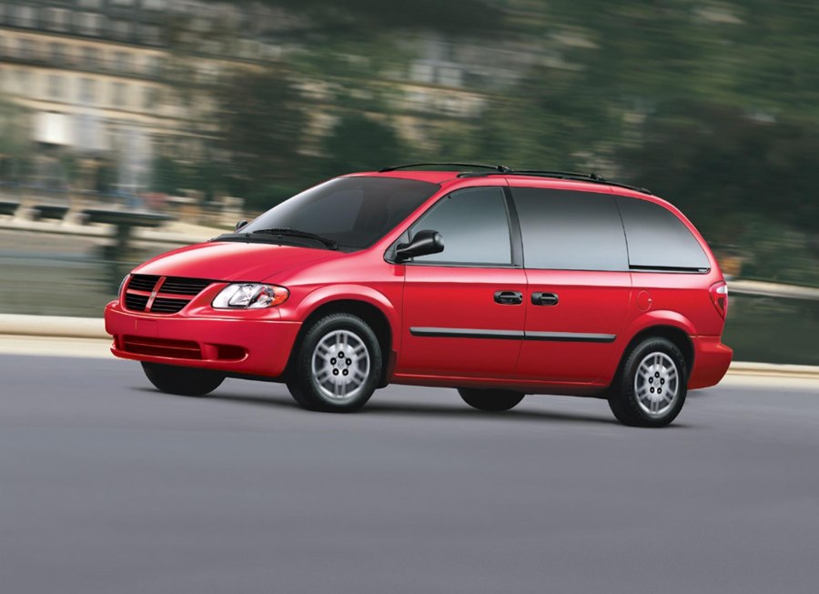 Dodge Caravan Ram van 4