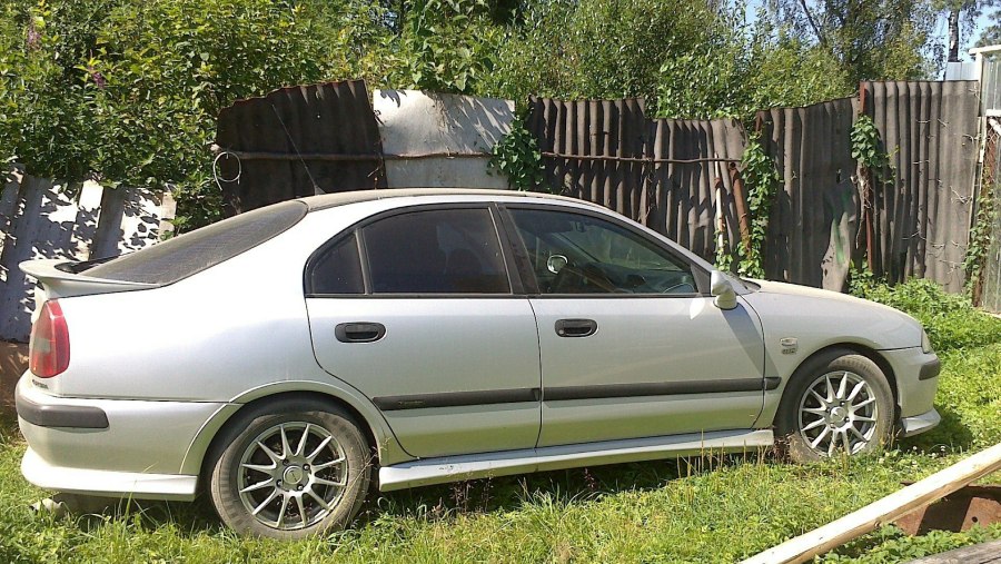 Мицубиси Каризма 2003