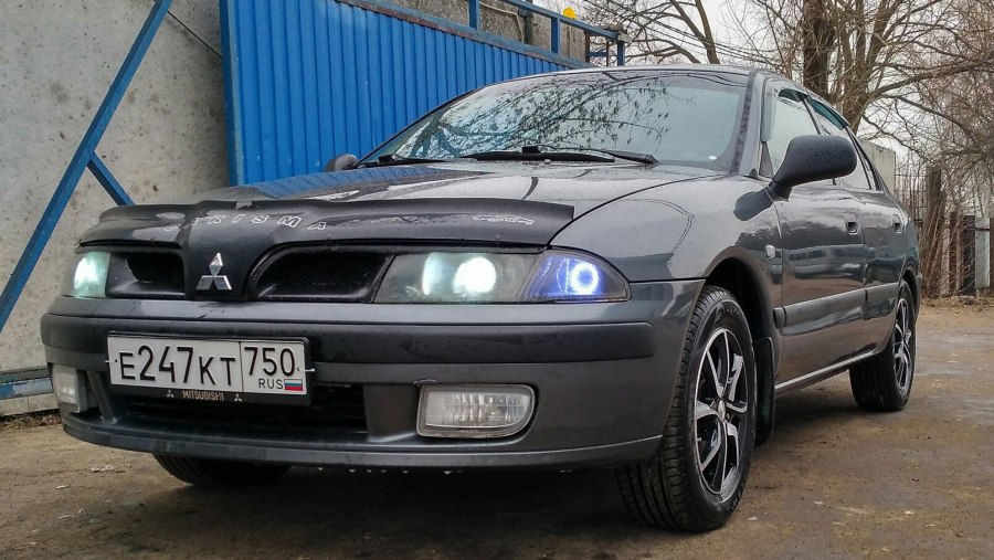 Мицубиси Каризма 2003