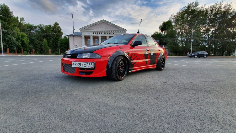 Mitsubishi Carisma Tuning 2002