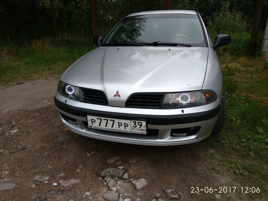 Митсубиси Каризма 2001 1.8
