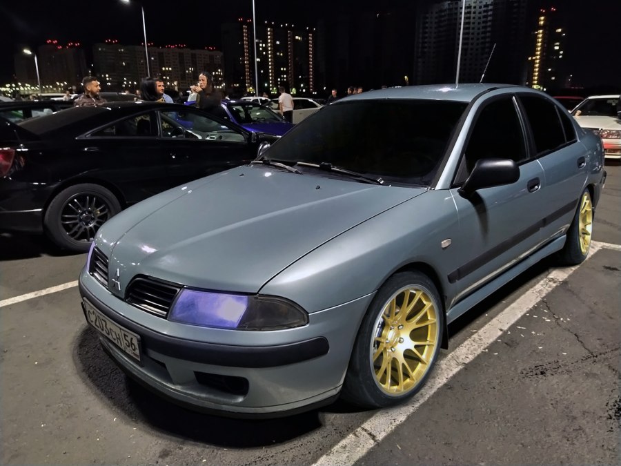Mitsubishi Carisma 1997 Tuning