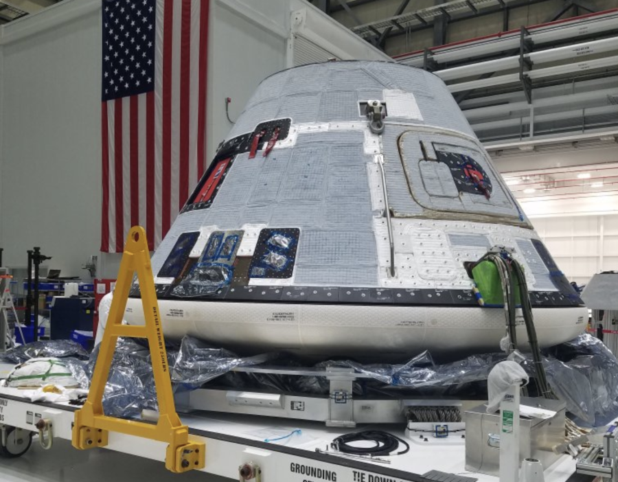 Внутри CST-100 Starliner