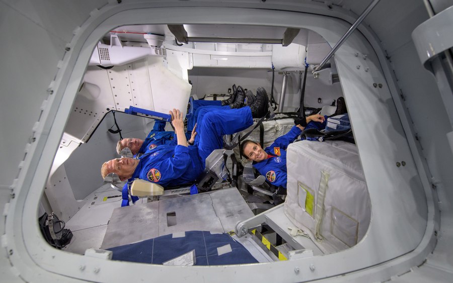 CST-100 Starliner кабина