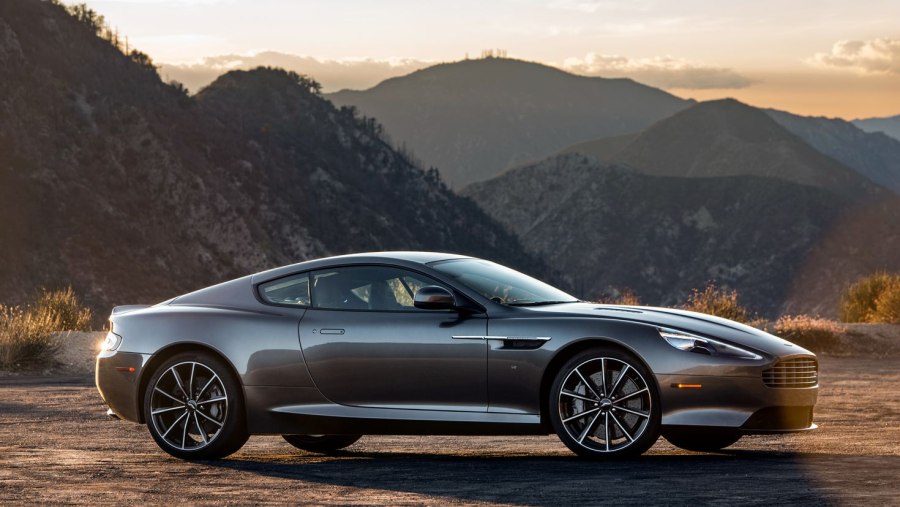 Машина Aston Martin db9
