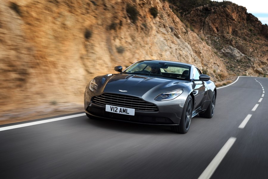 Aston Martin db11 2020