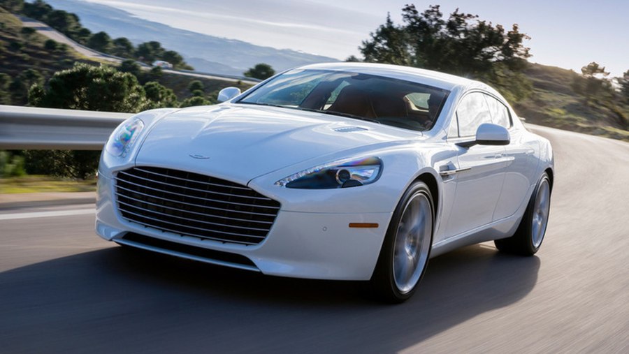 Машина Aston Martin rapide