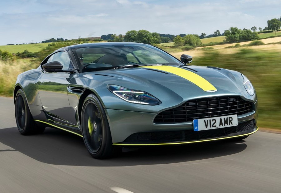 Астон Мартин db11 2020