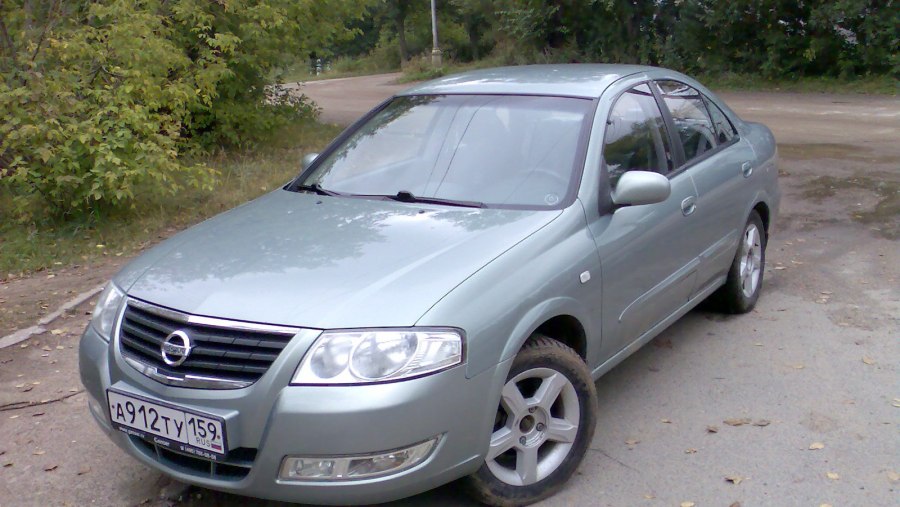 Ниссан Альмера серебристый