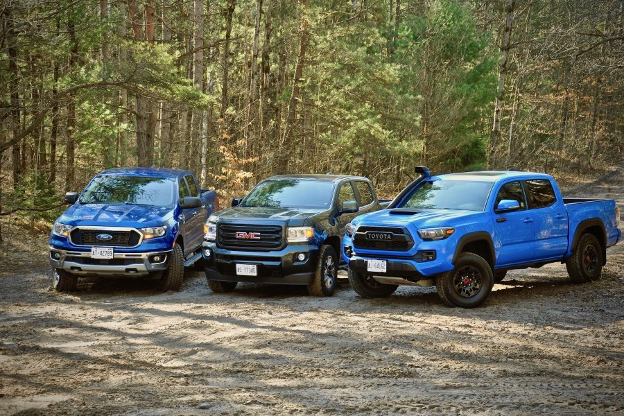 Ford Raptor vs Toyota Tundra