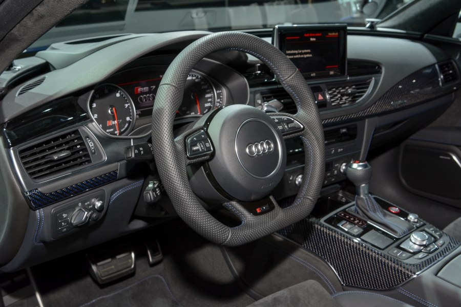 Audi rs6 2021 салон
