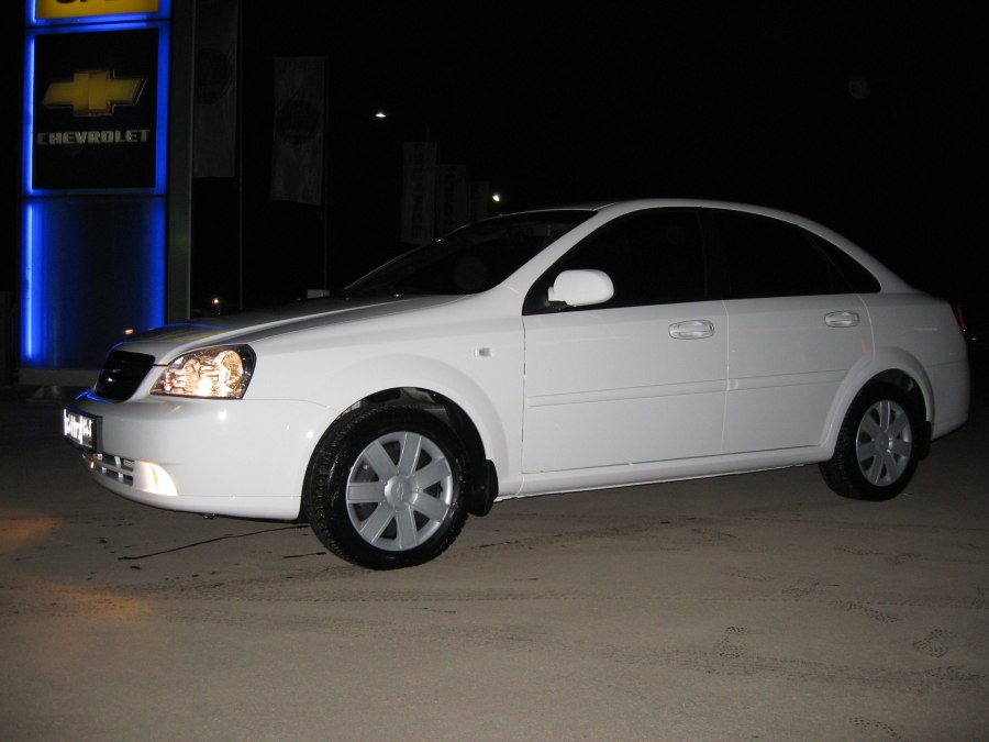 Шевроле Лачетти 2007 белая