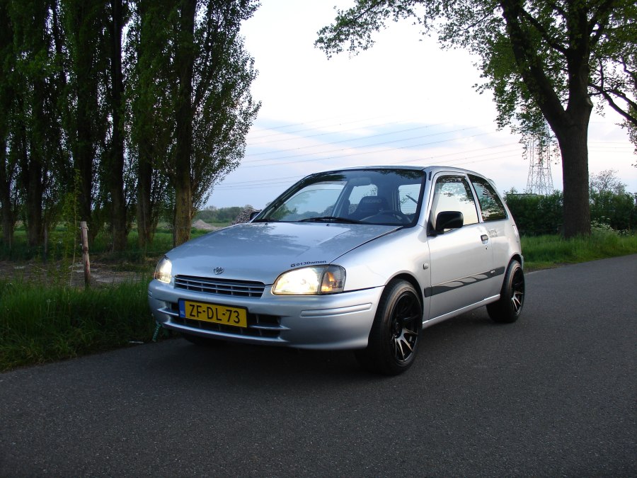 Toyota Starlet 8