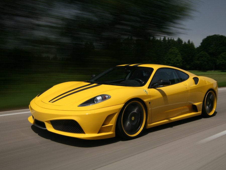 Желтая Феррари f430