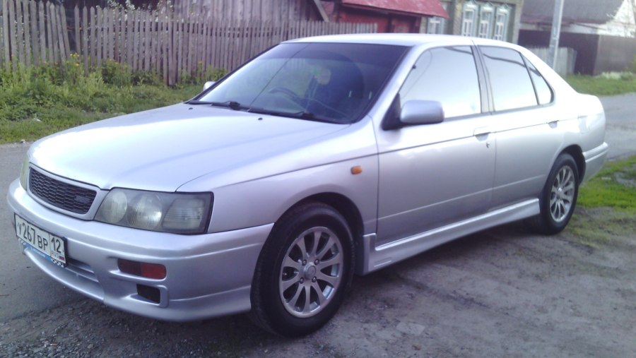 Nissan Bluebird 1998