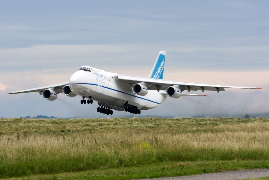 АН-124 белый