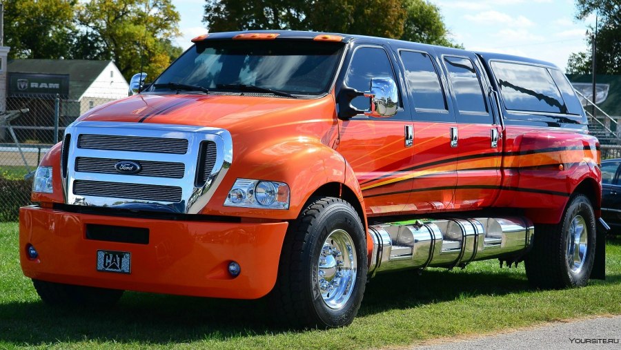 Ford f650 красный