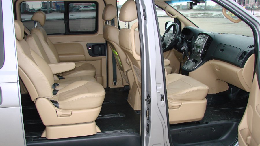 Hyundai Grand Starex салон
