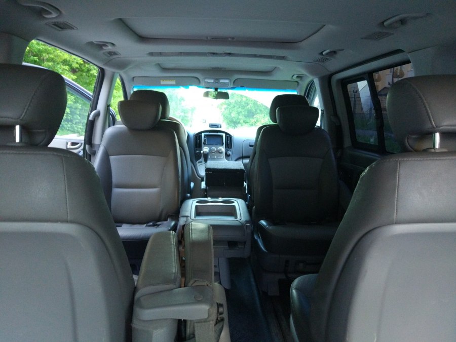Hyundai Grand Starex 2010 салон