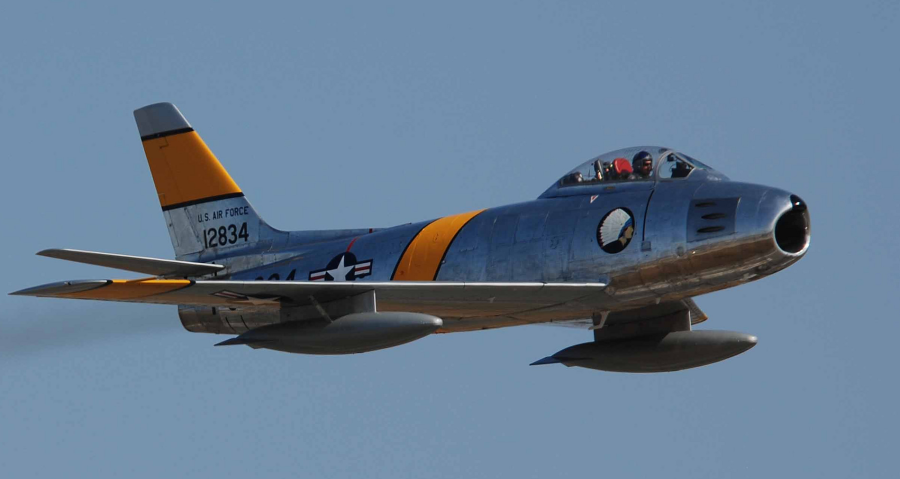 Сейбр самолет f-86