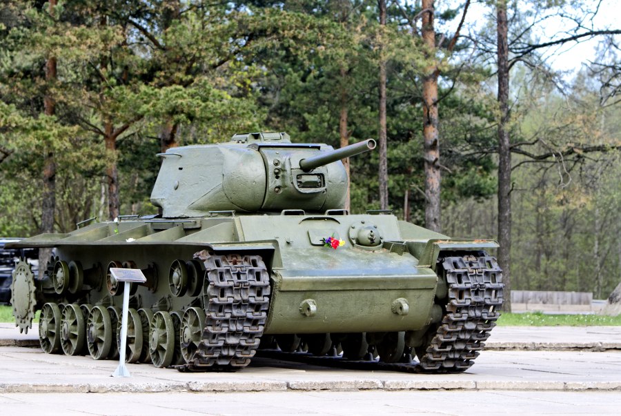 Тяжелый танк кв-1с
