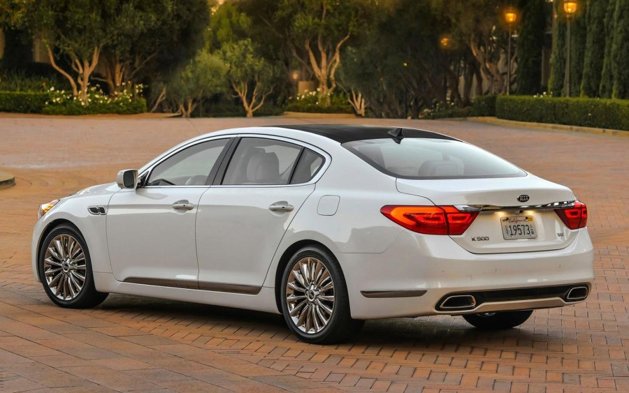 Kia k900 v8