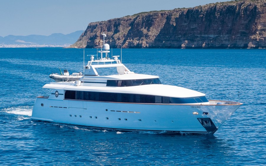 Моторная яхта Benetti