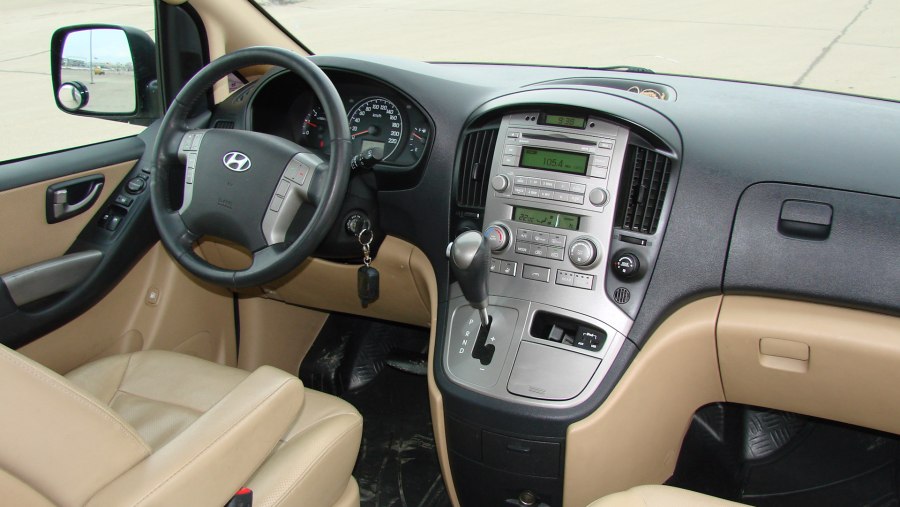 Hyundai h1 Starex салон
