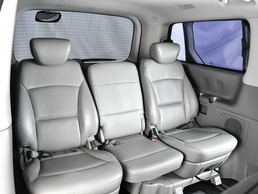 Hyundai Grand Starex Interior