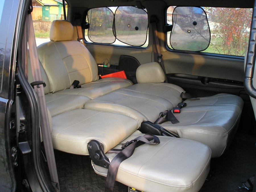 Hyundai 7 местный Starex