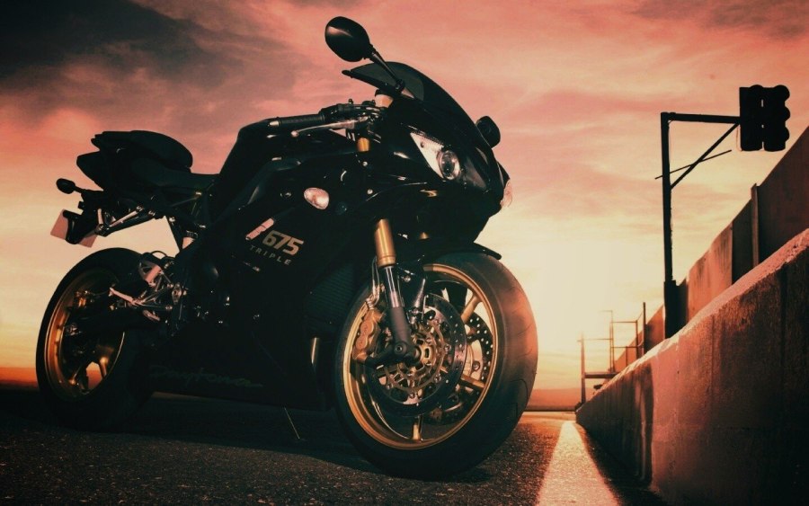 Спортивный мотоцикл Yamaha YZF-r1