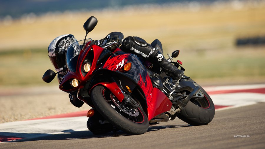 Yamaha r1