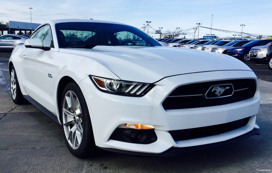 Ford Mustang gt 2015 White