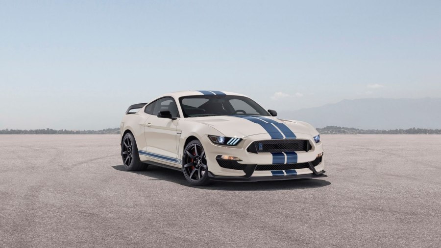 Форд Мустанг Шелби gt 350