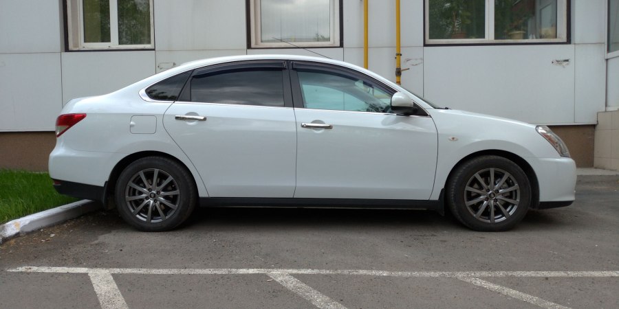 Nissan Almera g15 r17