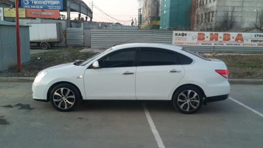 Nissan Almera Classic Black r17