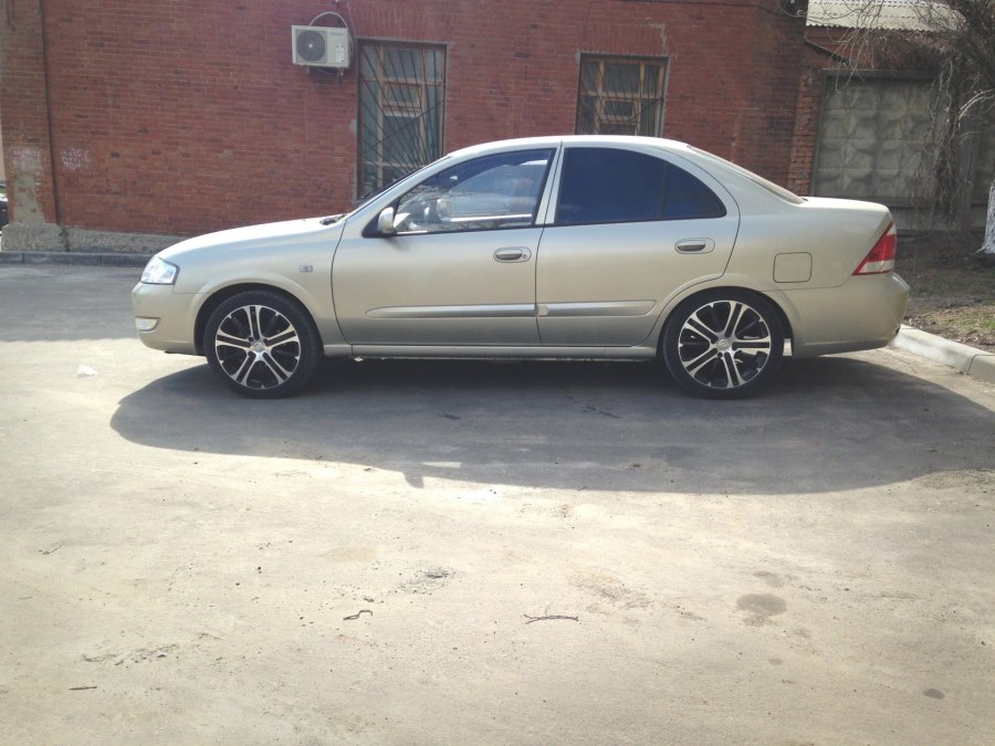 Nissan Almera r17