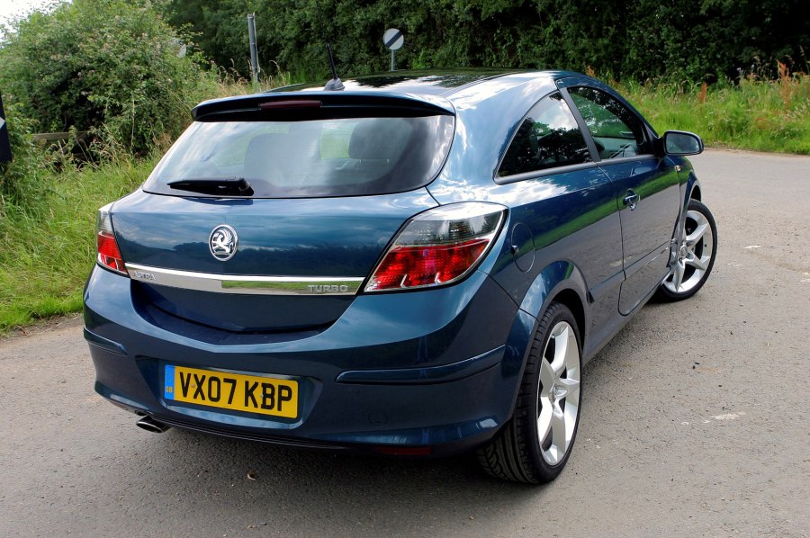 Opel Astra h GTC 2005
