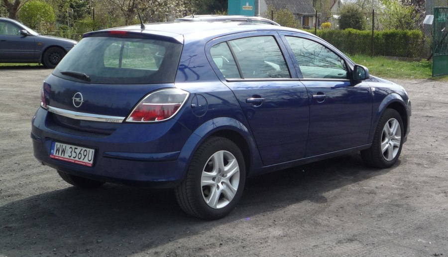Опель Астра h 2007 хэтчбек