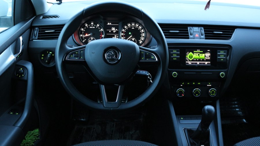 Škoda Octavia a7 1.6 автомат