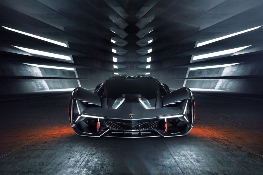 Гиперкар Lamborghini 2020