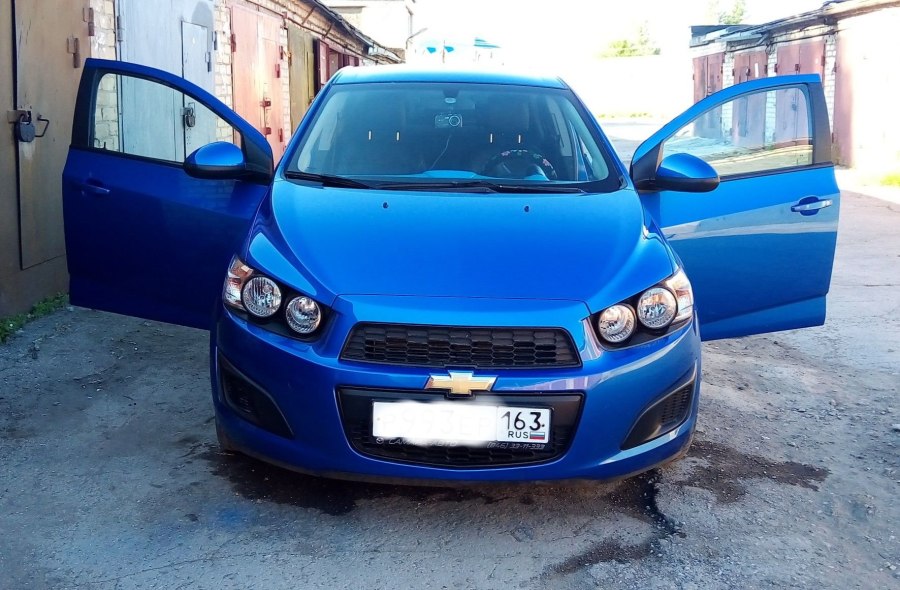 Chevrolet Aveo синяя седан