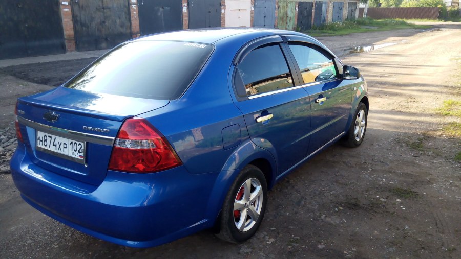 Шевроле авео синяя