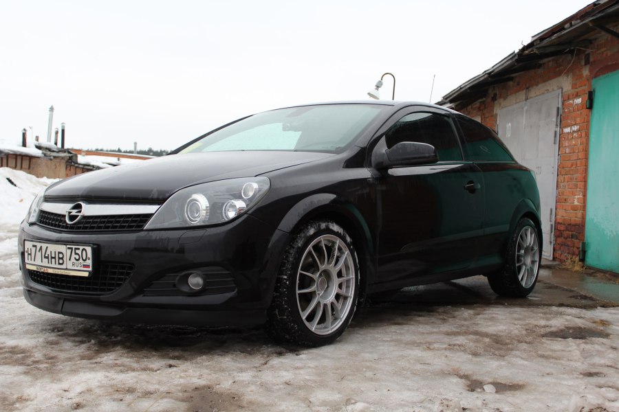 Opel Astra h GTC r16