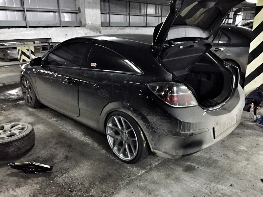 Opel Astra h GTC 19 колеса