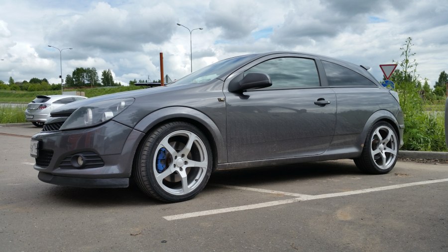 Опель Астра GTC H на 16 дисках