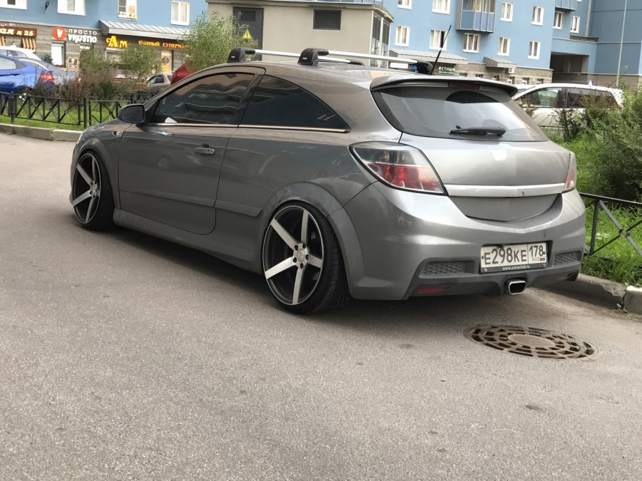 Опель Астра h GTC Vossen