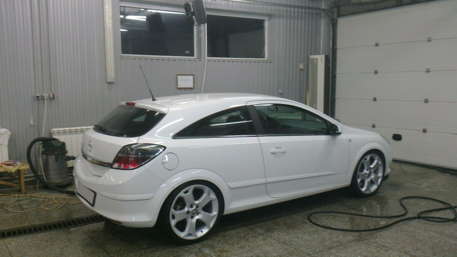Opel Astra h GTC r19